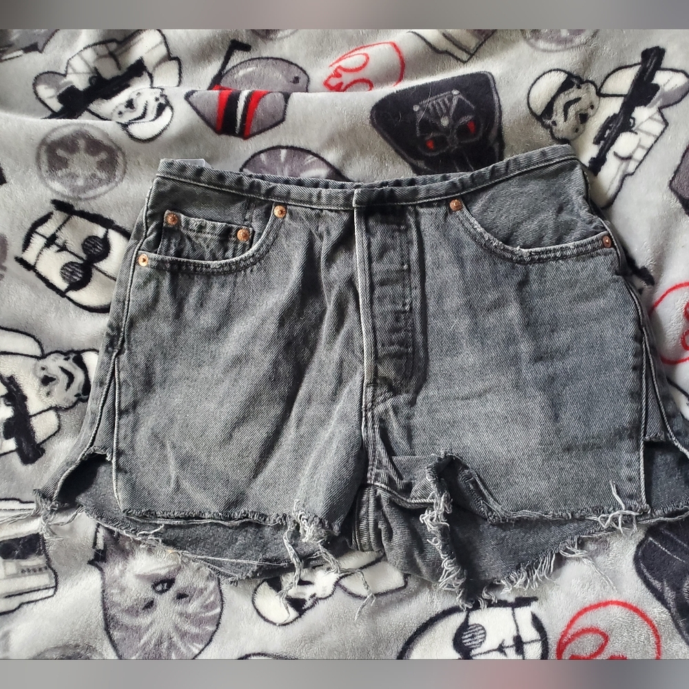 Levi's 501 shorts Size 25 button fly